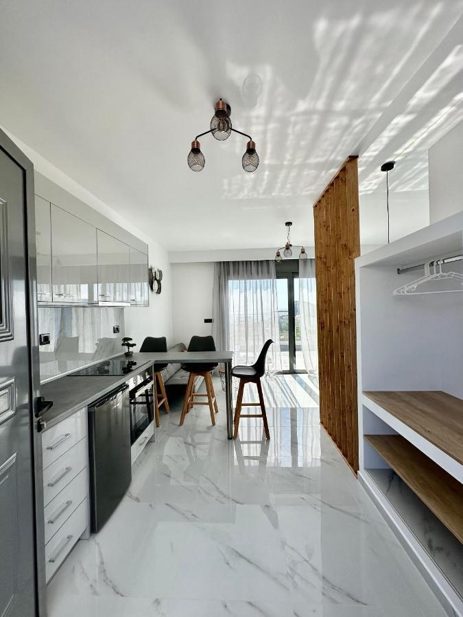 Royal Luxury Studios Archangelos  Esterno foto